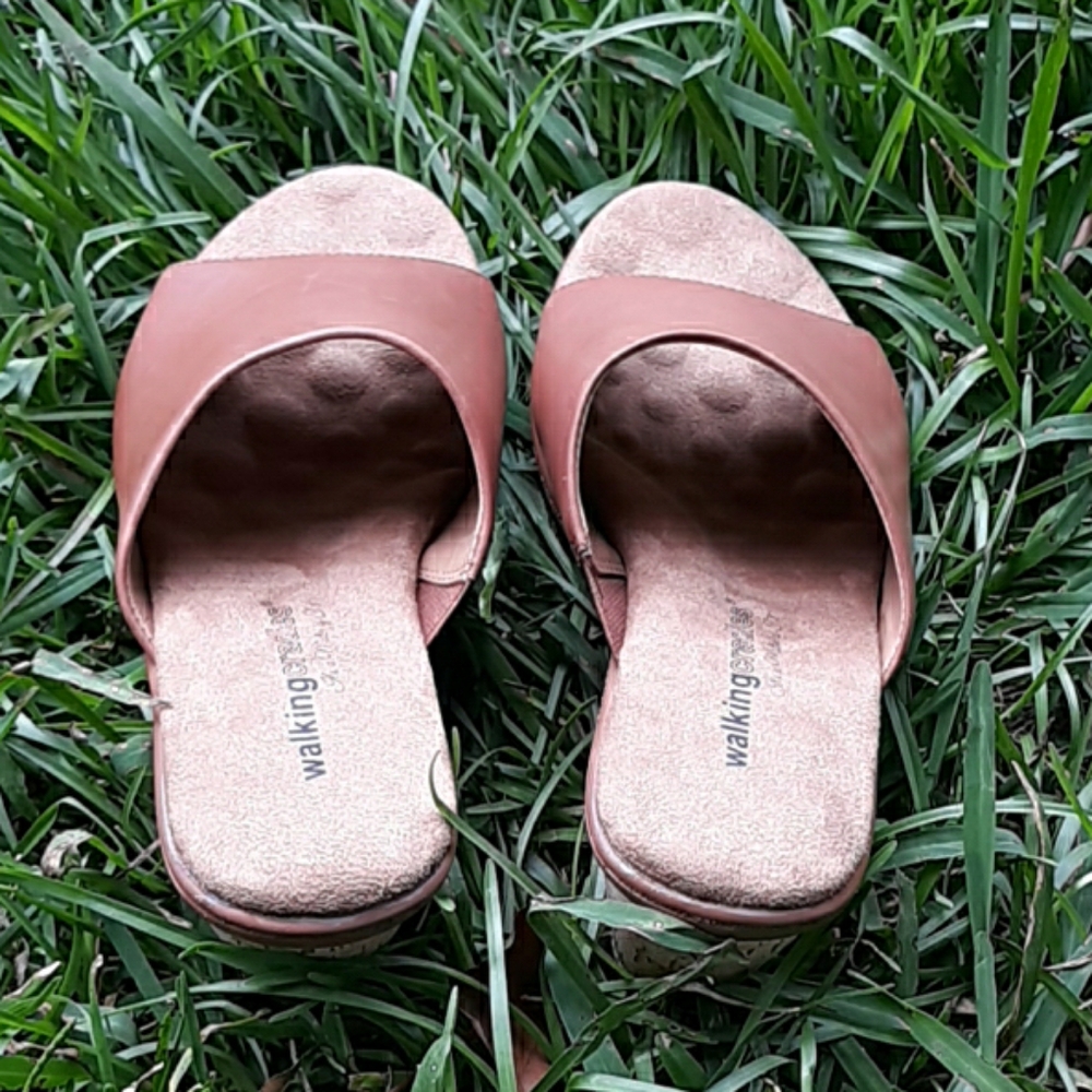 Sandals - Picture 3 of 5